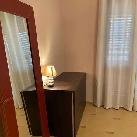 Proper 2 Apartment *