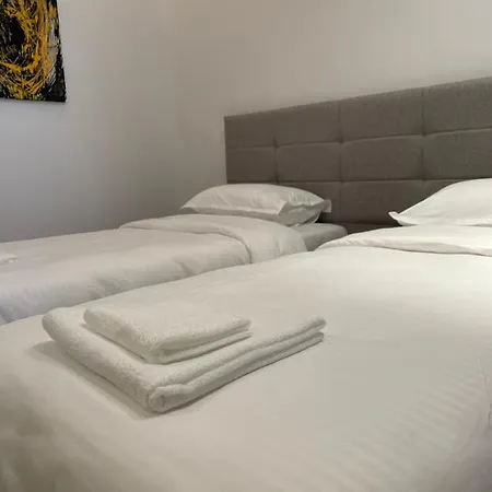 Apartament Proper 2 *